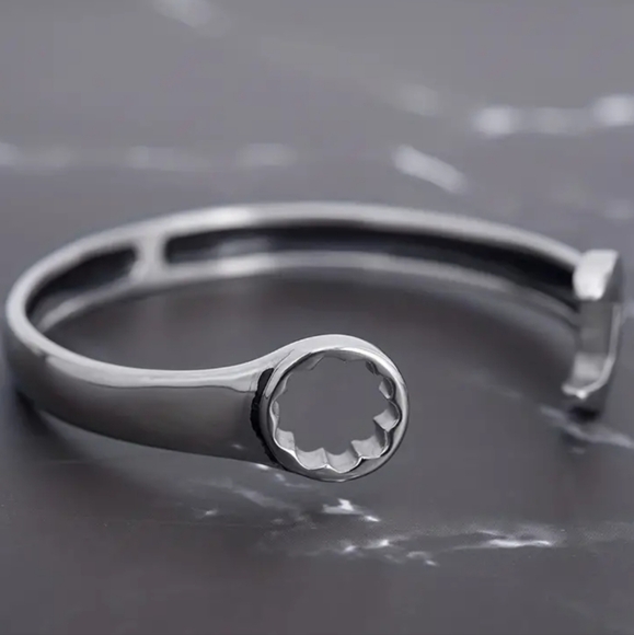 New! MEN'S Stainless Steel Rustic Wrench Cuff Bracelet. - Picture 4 of 6